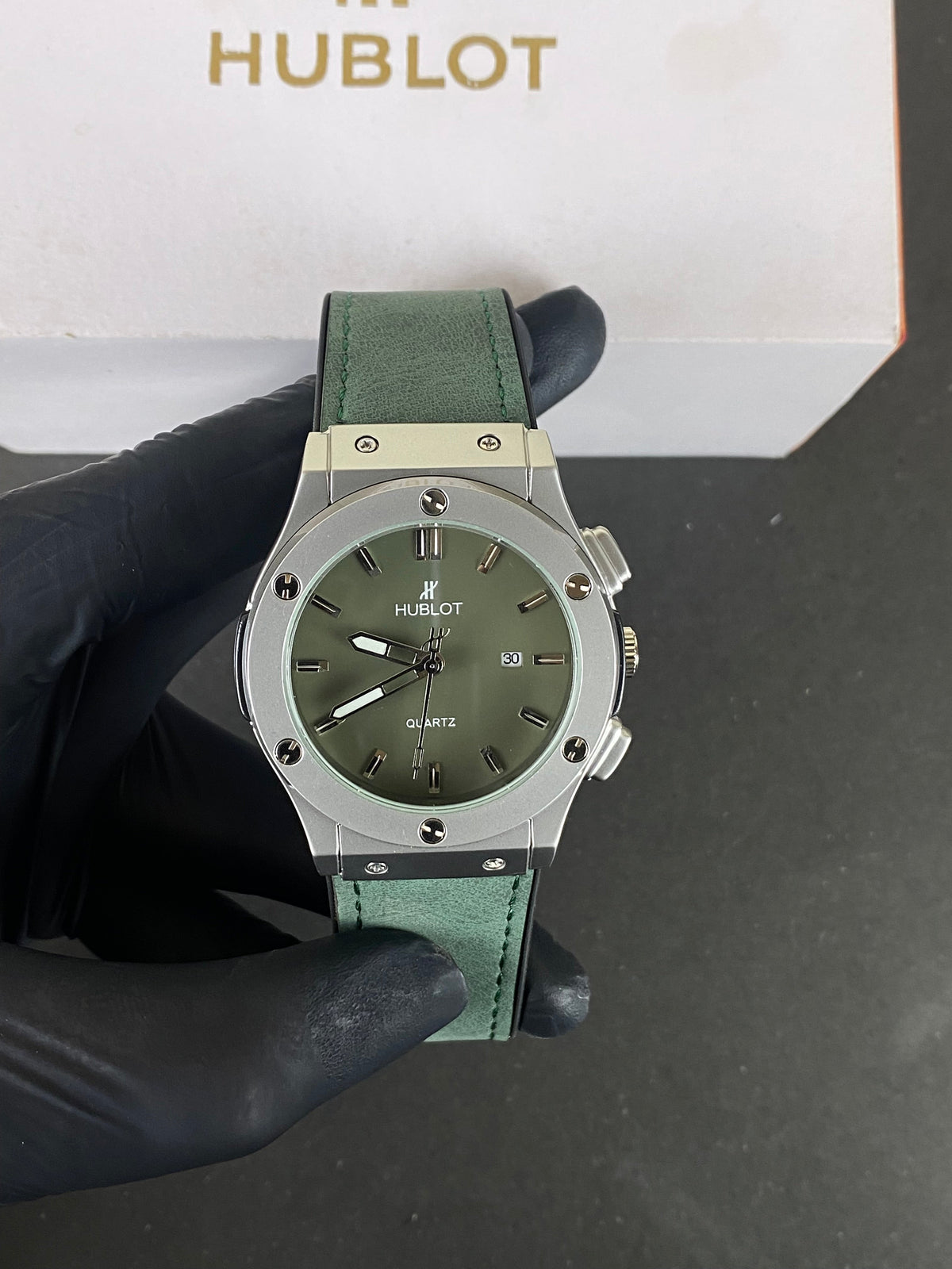 HUBLOT Classic fusion (Titanium Green)