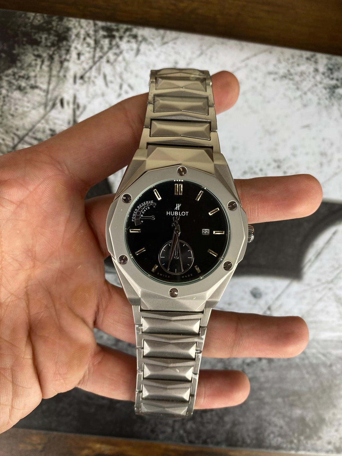 HUBLOT Classic Fusion Power Reserve – Titanium Steel Edition