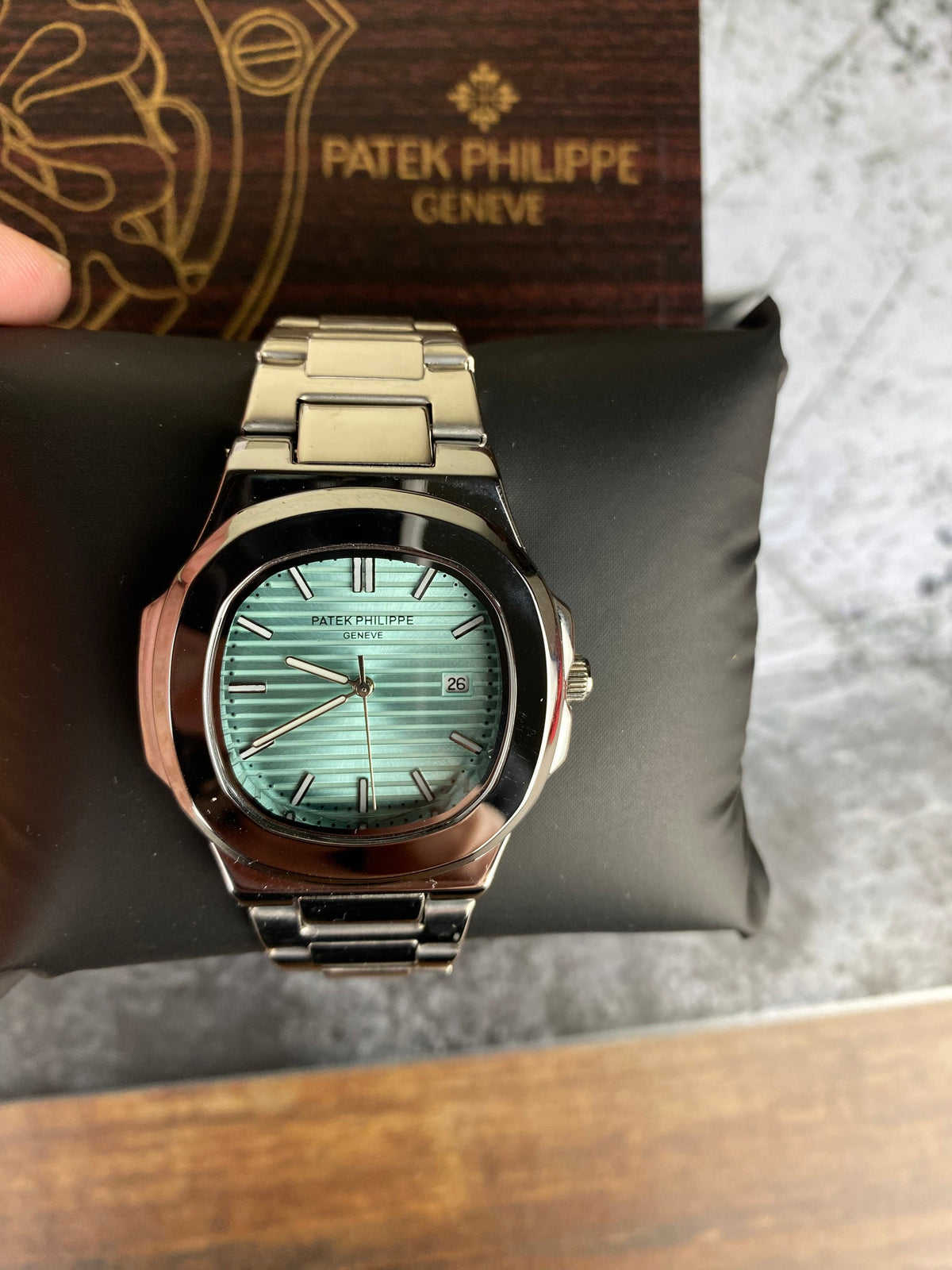 PP – Turquoise Horizontal Dial