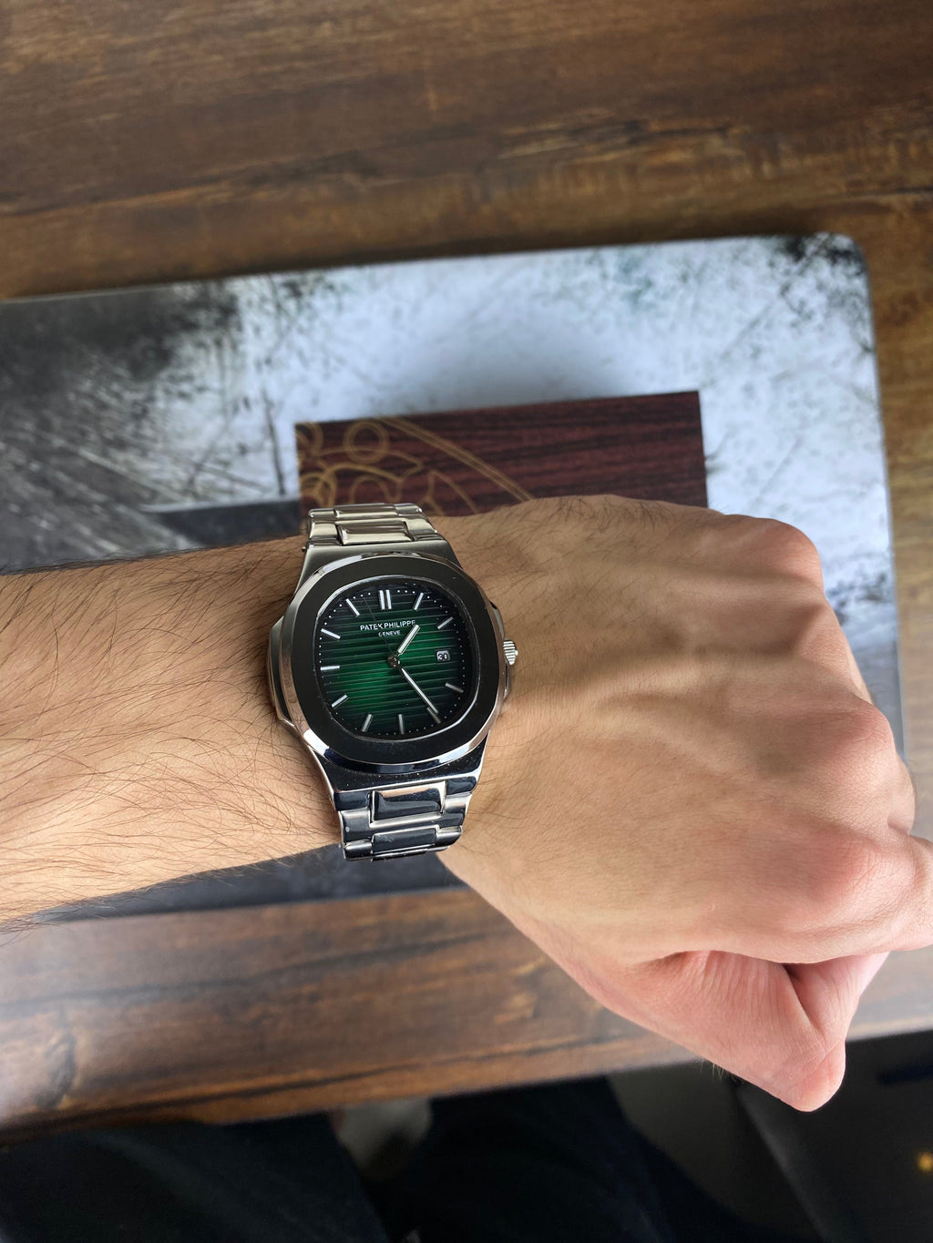 PP – Emerald Green Horizontal Dial
