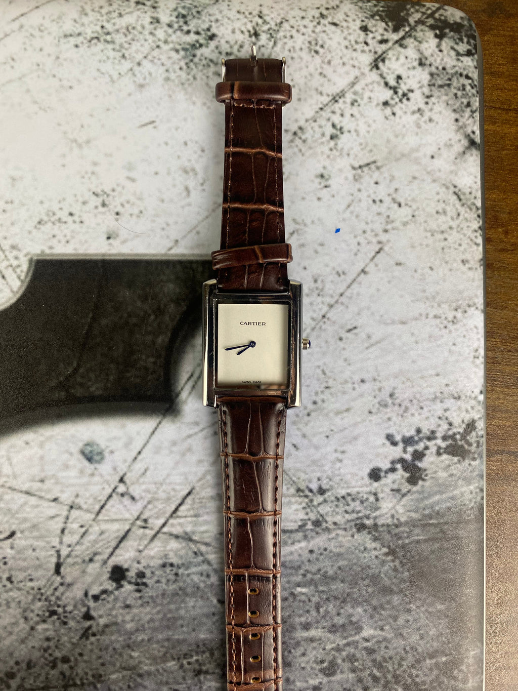 ⌚ CARTIER Tank Classic – Brown Leather Edition